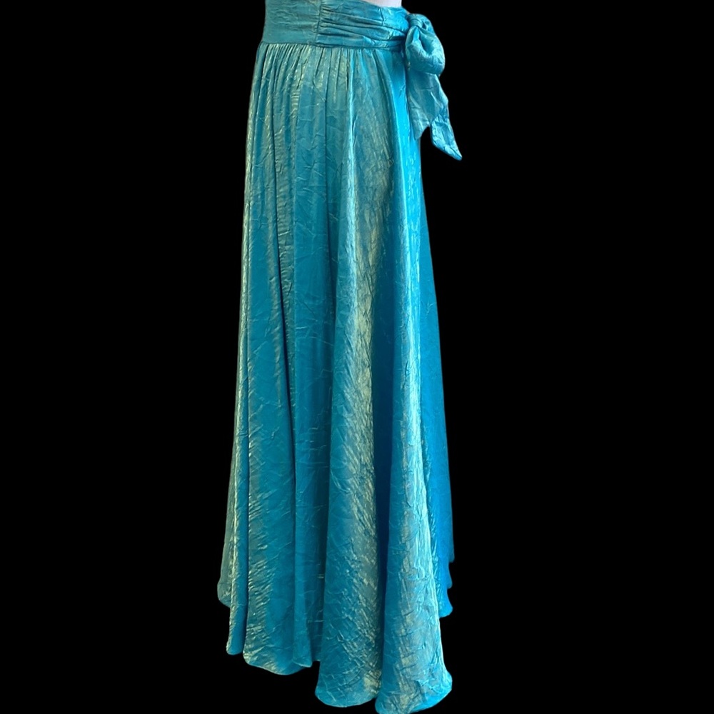 Hugo Buscati Iridescent Evening Skirt - Picture 5 of 16